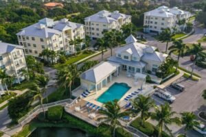 palma sola bay club ammenities
